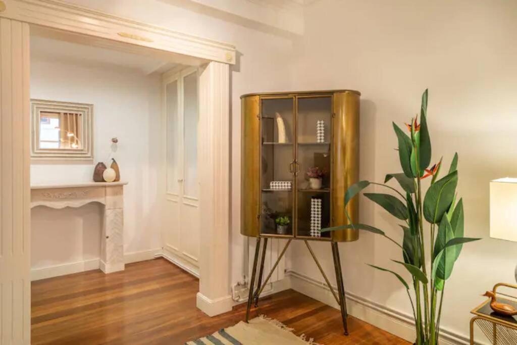 Exclusivo Apartamento En El Casco Viejo Бильбао Экстерьер фото